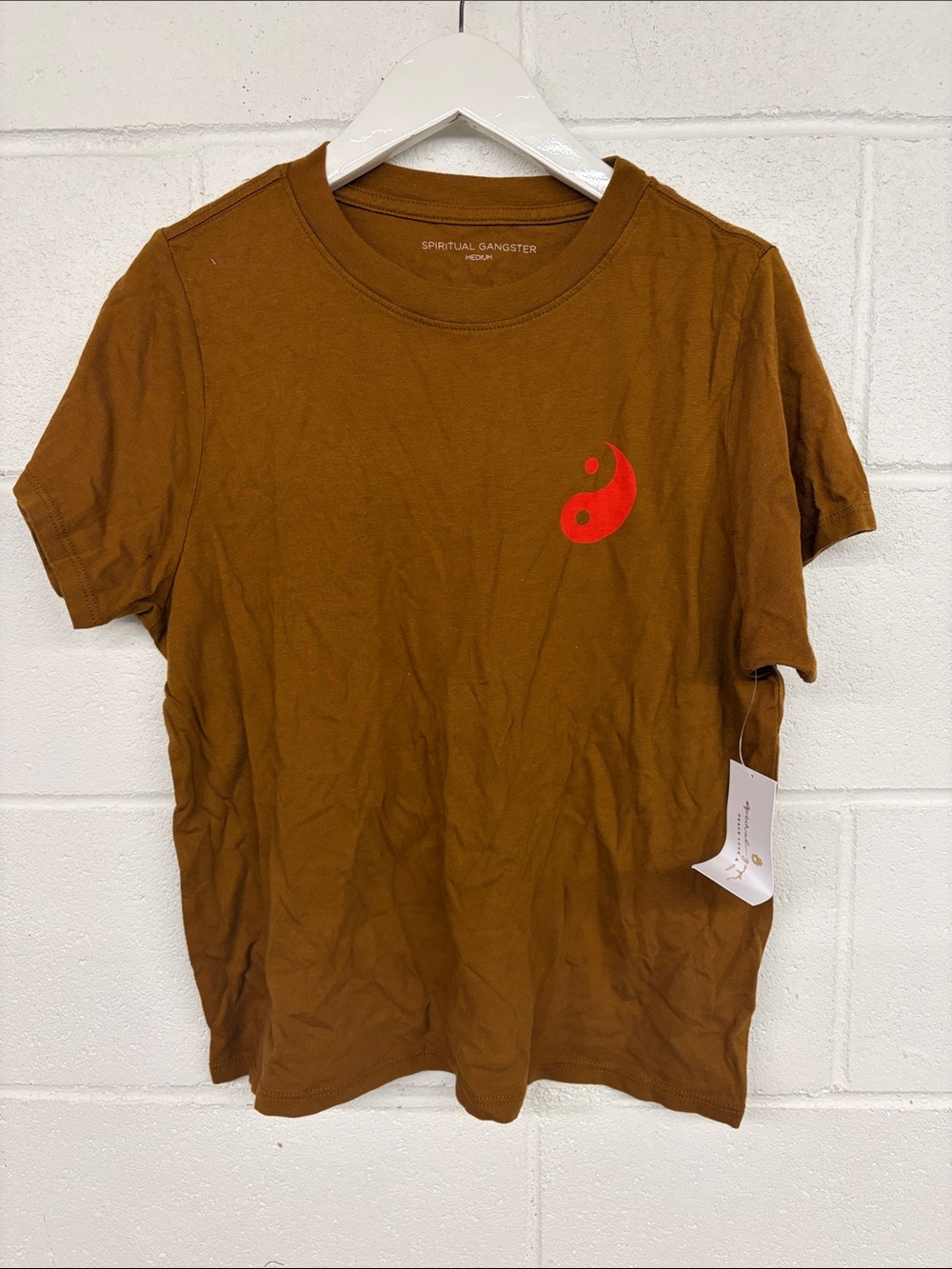 NWT sz medium m Spiritual Gangster women's $58 yin yang Brown Graphic Tee peace
